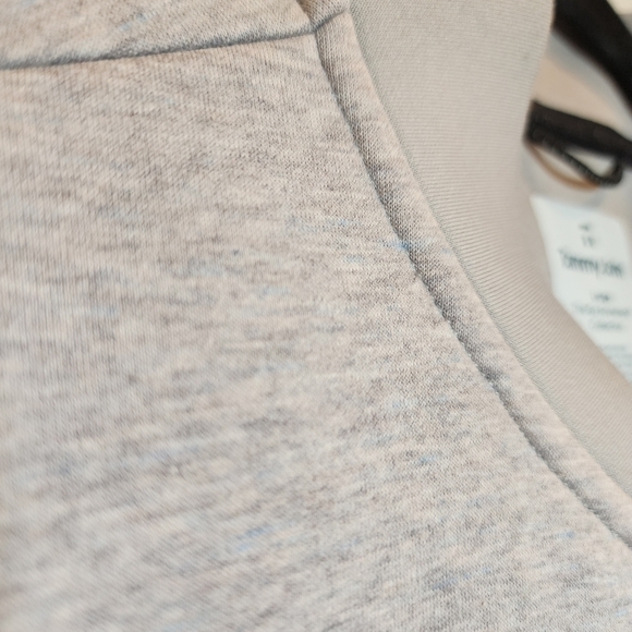 Tommy John The Go Anywear Collection Zip up jacket. Heathered grey and blue. L. - Picture 8 of 16